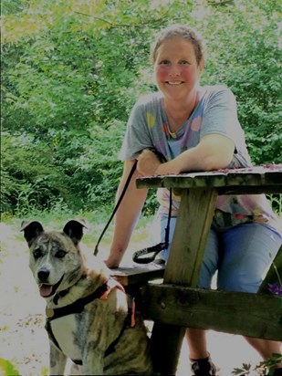 Al's excellent dog-sitting services: Al and Lulu after a lovely woodland walk 🧡🌿