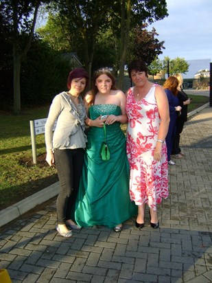 so glad this was taken, love these two ladies so much!!! x