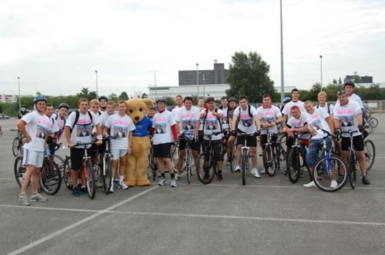 manchester to blackpool bike ride 2011
