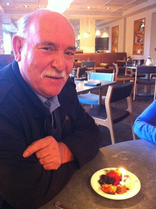 Dad's birthday at Runnymede   Dec 2014