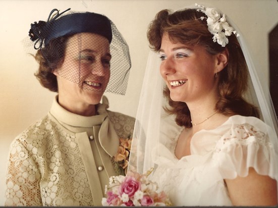 1981 Saturday 6th June Jacquelyn marries Peter St.Michael's Church. Sandhurst