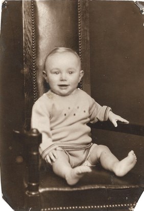 1933 Father at 1 year old Skipton Studio