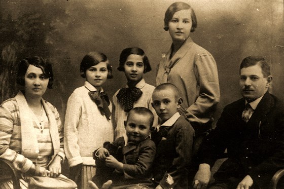 1920s Nano's family