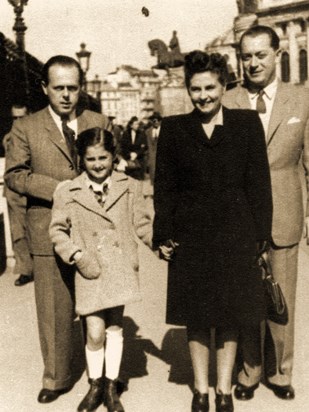 1940s Marta, Nano, Apu