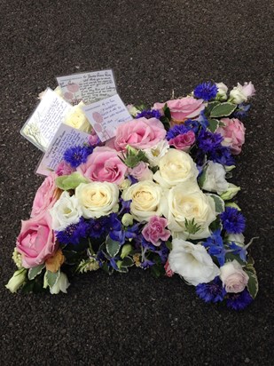Floral tribute - Sister & Auntie xx