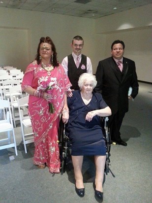 Brenda and Juans wedding day..with Momma and Tyler... 