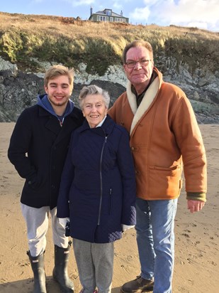 Steve Jame & Mum Wales