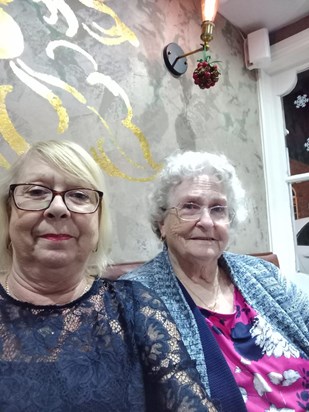 Corina and mum at Vanessa’s 60th