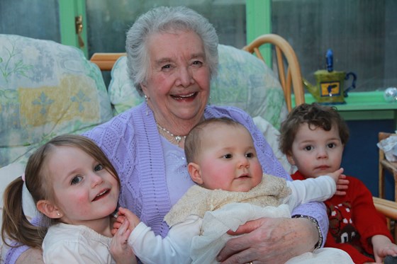 Eileen and great grandchildren