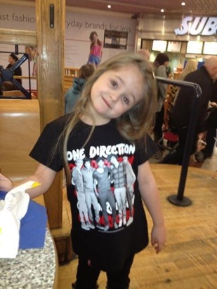 El was such a big One Direction fan...will never forget driving her to see them!