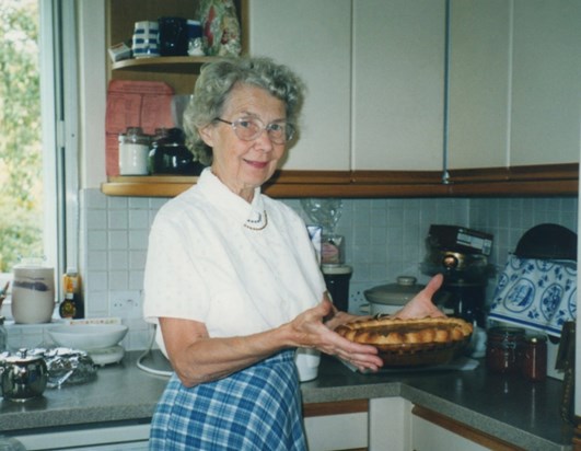 Beryl, about to try American Pumpkin Pie
