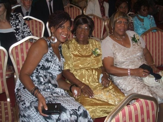 From Left to Right - Trish, Lurline's daughter / Whilel, Lurline's mother / Lurline