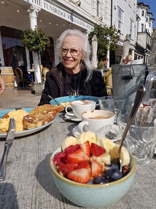 Pantiles-Breakfast