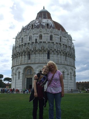 Sister Rosslyn & Nephew Seb visiting Glynn in Italy