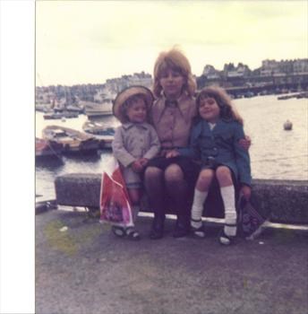 Claire, Mum & Karen   Brid Harbour