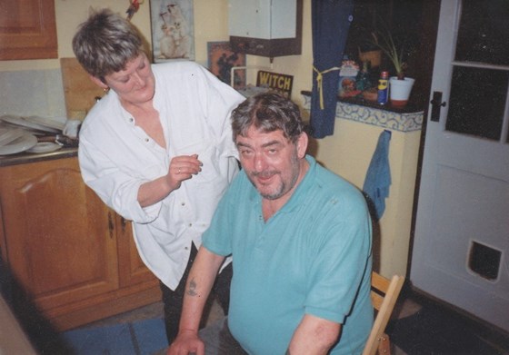 Both sozzled, Allison gives Fraz a haircut. At last a date - 1999.