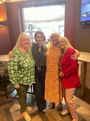 Wonderful reconnecting with lovely Roma .... another day of cherished memories ... love you lots.. Jayne and Debi xxx