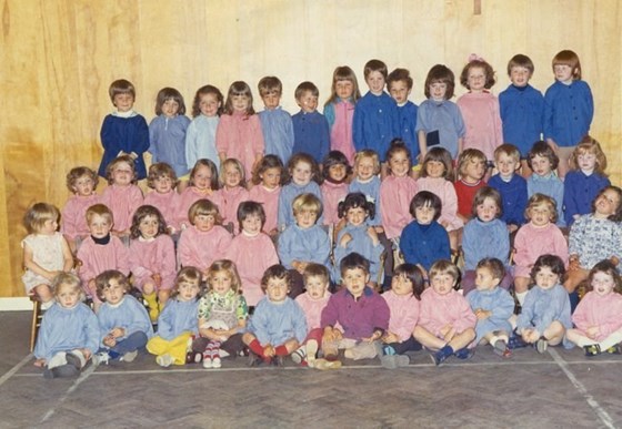 went to nursery with Tracy and school 3rd row back 5th in from the left 