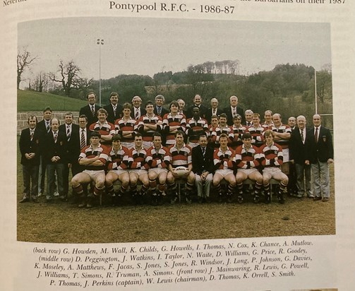 John had several successful years at Pontypool where he often scrumed down in the legendary Front row. Many great tributes have been made from teammates at Pontypool. All had huge respect . 