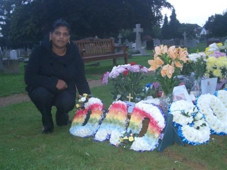 sue at dads grave