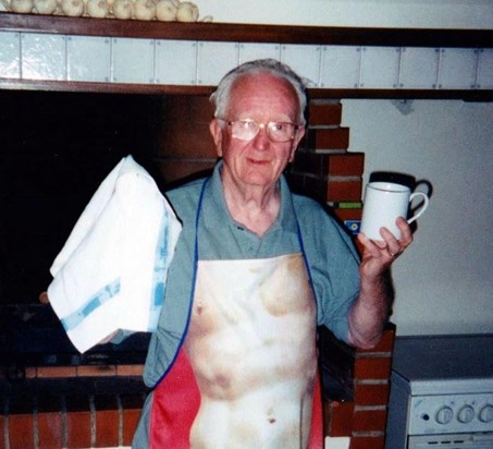 Peter in Italy at the end of the 90s ... Always quick to wash the dishes !