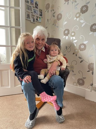 Ella, Nanna & Paisley 💜