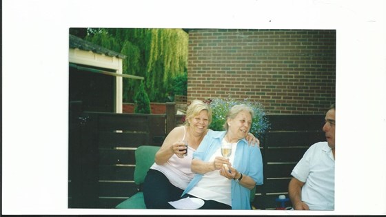 Gwen, Mum & cousin Paul having fun in the sun
