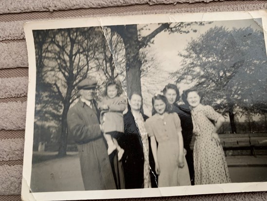 Rose with her Mom, Dad, sisters Elsie and Margaret and niece Pat. 