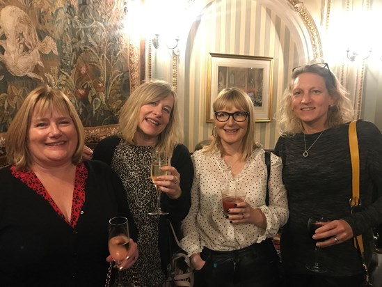 Out with girls in London to see a show, Nov 2019