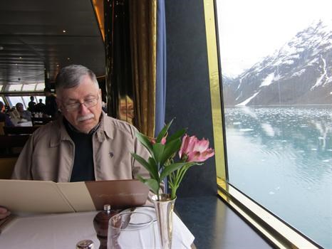 Bob enjoys dinner aboard the cruise ship on his final evening.