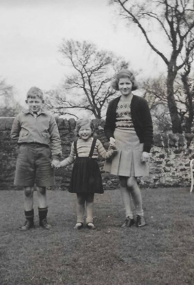 Stewart, Dorothy & Aileen