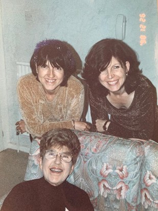 Vera with her daughters 