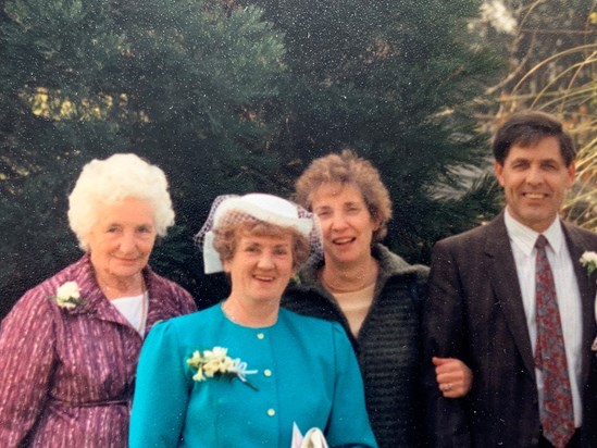 Mum with Nana Renyard, Beryl and Joe