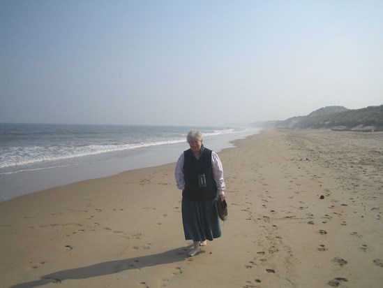 Annabel April 07 004 - on Bamburgh beach............'the sand between my toes!'