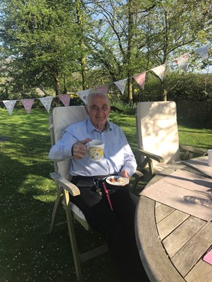 Dad loved a cup of tea and a slice of cake!