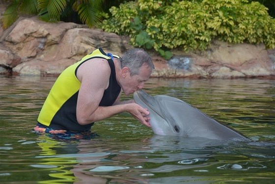 Kisses with Yoko !