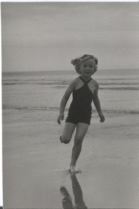 A small Margaret Lievesley at the beach (probably Kingsdown in Kent)