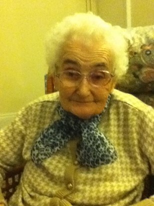 you look so perfect miss ypur gorgouse smiles ma gran xxxxxxxxxxxxxxxxxxxxxx