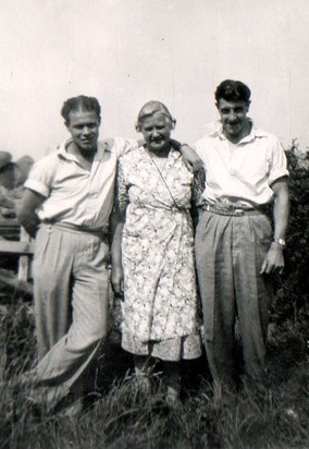 Bob, his mum (Mary) and his brother in law, Willie Smith