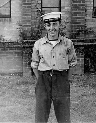 1955 Naval airman Alec Mills