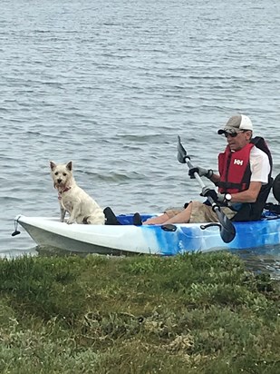 Leia out kayaking with her popsy 