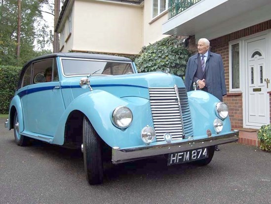 Armstrong Siddeley outside old Lansbury