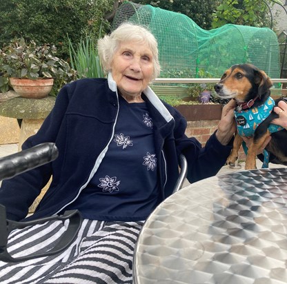 Aunty Joan and Daisy dog from September 2023 from Ellen