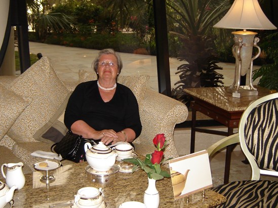 Mum in Dubai celebrating her 70th birthday