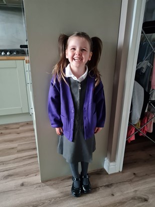 Mya's 1st day at School ❤❤ I know how much she wanted you here to take her Mumma 😭 and I know you would of loved to be here! I keep telling her how proud you would be today and that you are with her watching over her ❣❣❣❣❣❣ I Love You, I Miss You 
