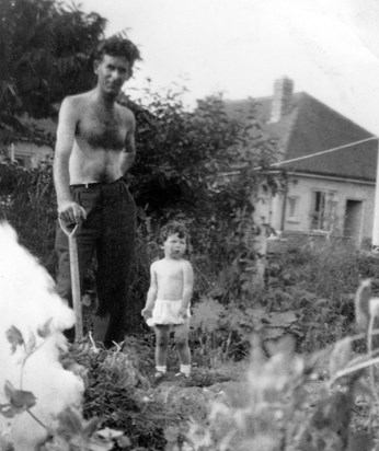 Bruce Holloway with Daughter Sue in Garden 23 ARW, Christchurch 1955.tif