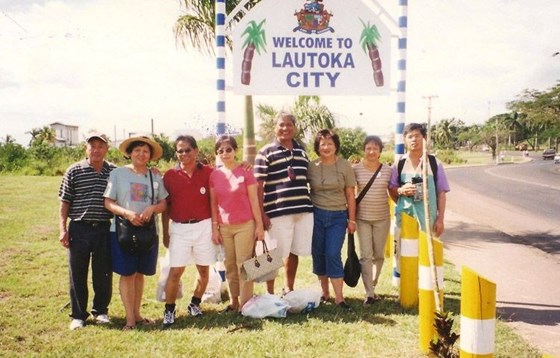 Linda & Dario in Lautoka Fiji with George, Theresa, Marvel, Rose, Wanda and Simon 2005