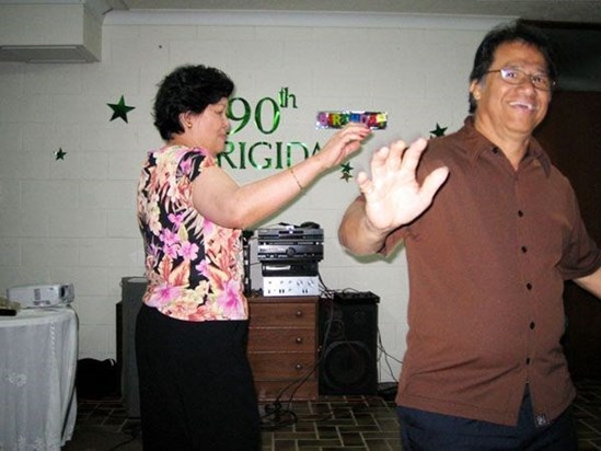 Dario and Theresa getting their groove on