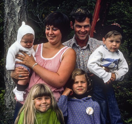 Anita Kryger Warners family Mid-1970's. At a family reunion on Hood Canal.