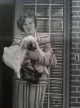 Anneliese with newborn Susan, in 1953 in Stettler Alberta.